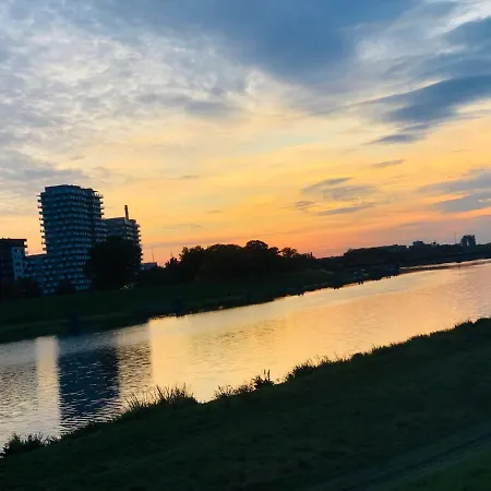 Z Tarasem I Widokiem Na Odre Wroclaw