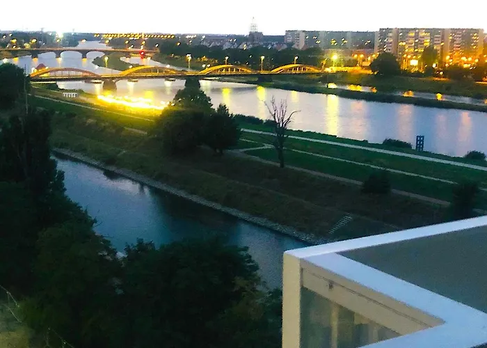 Z Tarasem I Widokiem Na Odre Wroclaw