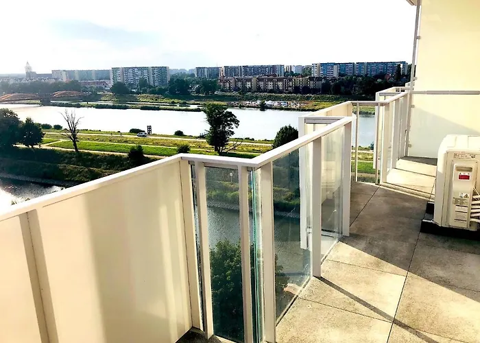 Z Tarasem I Widokiem Na Odre * Wroclaw